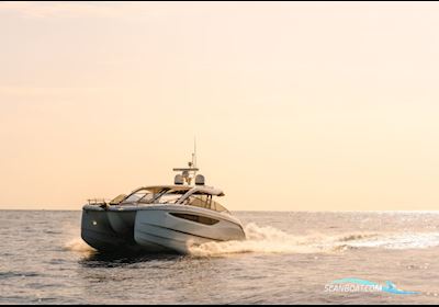 Four Winns TH36 Motorboot 2024, mit Mercury motor, Dänemark