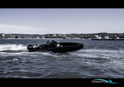 IRON 827 Motorbåt 2024, med Mercury 400 V10 Racing motor, Sverige