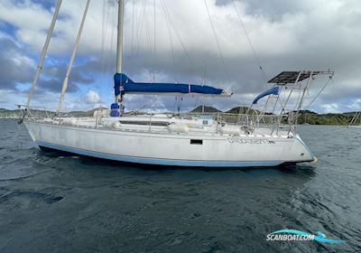 First 38 Sailing boat 1984, with Sole 44 Mini engine, Martinique