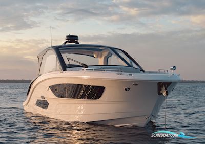 Sea Ray Sundancer 370 Motorbåt 2024, med 2 x Mercury® Mercruiser® 8.2L Mag HO Ect Bravo Iii X® Seacore® Joystick motor, Sverige
