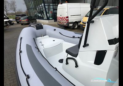Zodiac Pro 5.5 Schlauchboot / Rib 2023, mit Suzuki 140pk motor, Niederlande