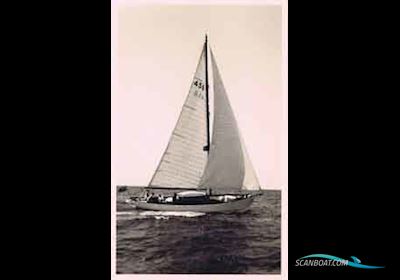 Laurent Giles 43 Sailing boat 1935, with Lombardini engine, The Netherlands