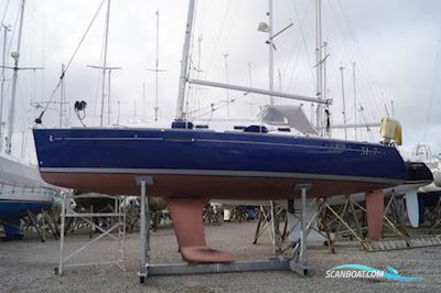 Beneteau First 31.7 Sailing boat 2001, with Volvo 2020 engine, United Kingdom