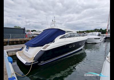 Princess V42 Motorboot 2011, mit Volvo Penta motor, England