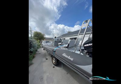 Adventure V-650 Inkl. Trailer Motorboot 2013, mit Mercury
 motor, Dänemark