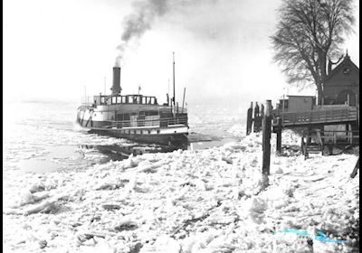 Barge paddle boat Work ship 1911, with Cummins engine, The Netherlands