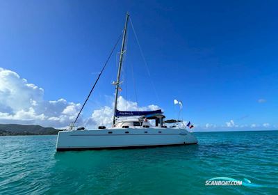 Belize 43 Sailing boat 2001, with Yanmar 4 JH3E engine, Martinique