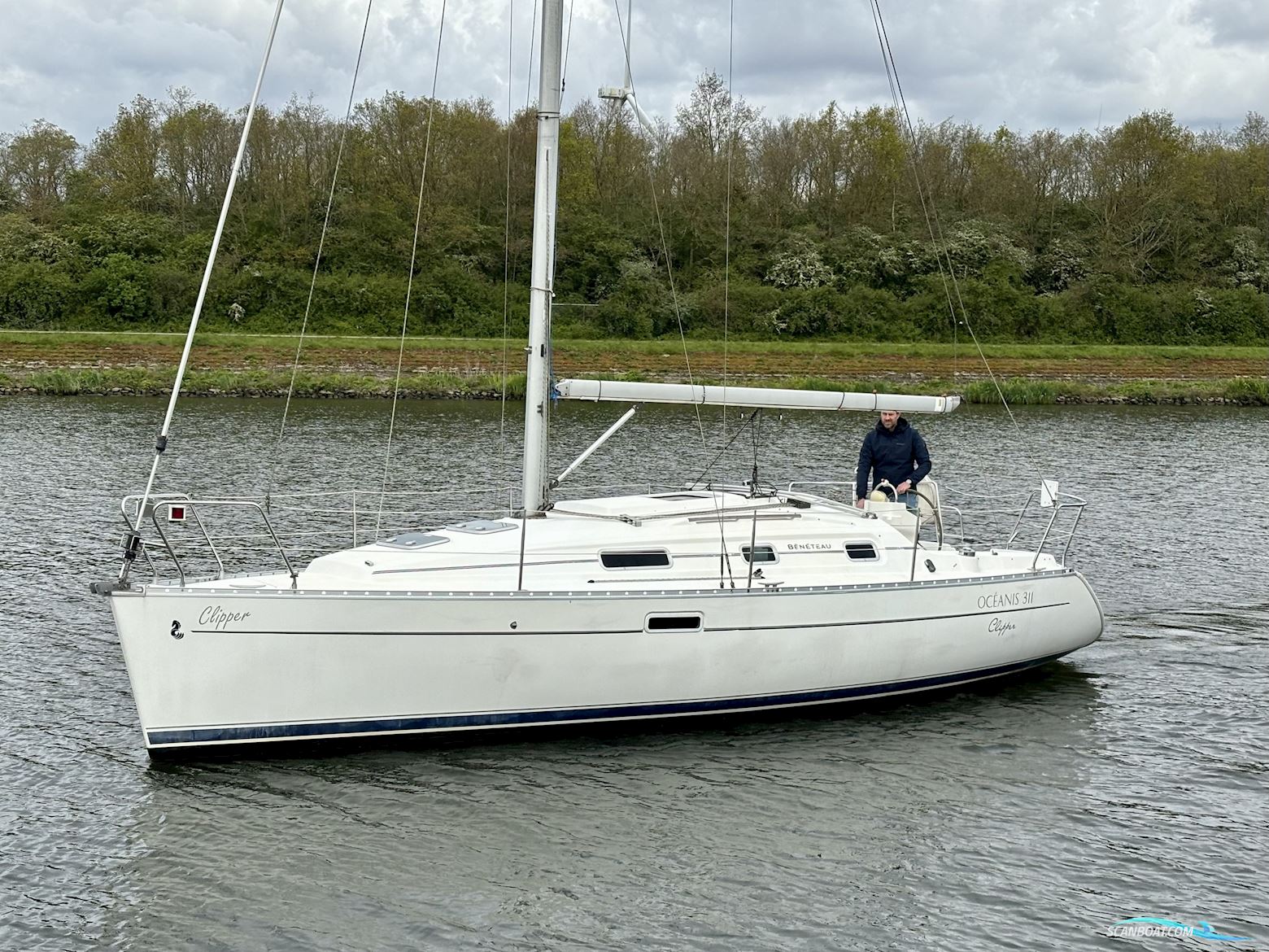Beneteau Oceanis 311 Clipper Sailing boat 1999, with Volvp Penta engine, The Netherlands