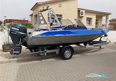 Fiskars Buster Xxl Motor boat 2001, with Yamaha F115A engine, Spain