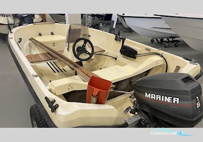 Terhi Micro Fun Motor boat 1991, with Mariner engine, Sweden