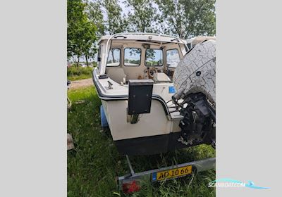 Uttern 560 MR Motor boat 2000, with Suziki ( 130 Timer ) engine, Denmark