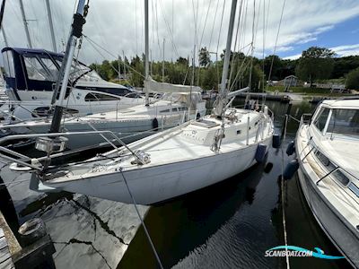 Apache 37 Sparkmann & Stephens Segelbåt 1968, med Universal M-25Xpb
 motor, Danmark