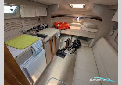 Cruiser International 2670 Motorboten 1989, met Mercruiser motor, United Kingdom