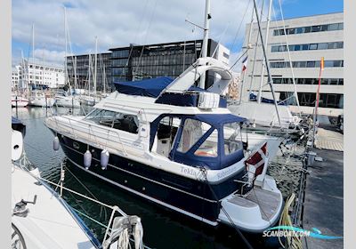 Nimbus 380 Carisma Flybridge Motorboot 2004, mit 2 x Volvo Penta Kamd43P motor, Dänemark