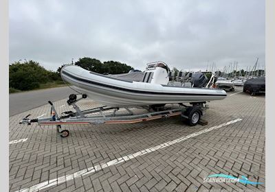 Ballistic 6m Motorbåd 2021, med Yamaha F115Bet motor, England