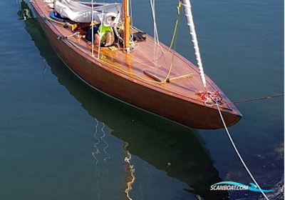 Int 5 Sailingboat 1939, with Tohatsu engine, Sweden