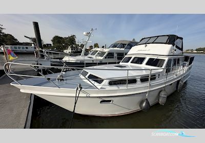 Valkkruiser 11.00 Flybridge Motorboten 1986, met Volvo Penta motor, The Netherlands