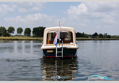 Valkvlet 840 Motorbåd 1983, med Volvo Penta is Een Toonaangevende Fabrikant Van Betrouwbare en Krachtige Marinemotoren, Bekend om Hun Duurzaamheid en Innovatie in de Watersportindus motor, Holland