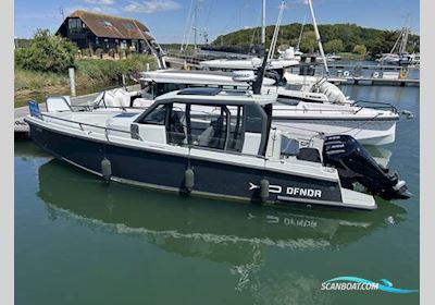 XO Boats Dfndr 9 Motorbåd 2023, med Mercury F225 motor, England