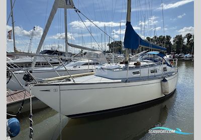 Sparkmann & Stephens 30 Zeilboten 1970, met Beta Marine BD722 motor, Duitsland