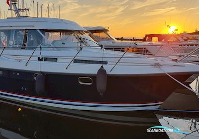 Nimbus 320 Coupe Motorboat 2005, with Volvo Penta engine, Denmark