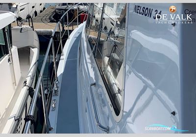 Nelson Weymouth 34 Motorboat 1984, with Ford engine, United Kingdom