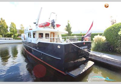 Vripack Trawler 1950 Motorbåd 1992, med Vovo-Penta motor, Holland