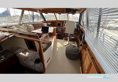 Bayliner 3288 Motoryacht  Motorboot 1990, mit US Marine Hino motor, Dänemark