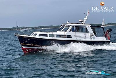 Nelson Weymouth 34 Motorboat 1984, with Ford engine, United Kingdom