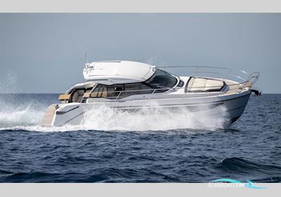 Bavaria SR33 Motorbåd 2024, med 2 x Mercury 6.2 MPI (350hp each) with Bravo III sterndrives motor, Frankrig