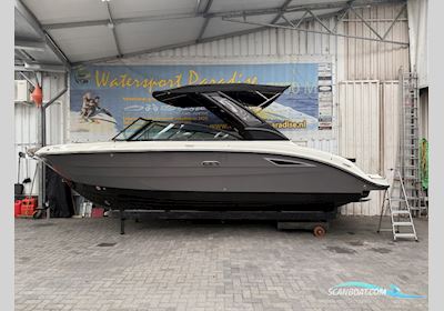 Sea Ray SDX 250 outboard Motorboat 2026, with Mercury engine, The Netherlands