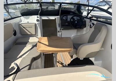 Bayliner VR5 Motorbåt 2017, med Mercruiser motor, England