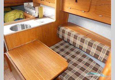 Friendship 28 Sejlbåd 1980, med Volvo Penta motor, Holland