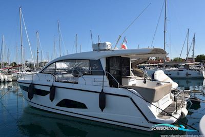 Sealine International C330 Motorboat 2016, with Volvo Penta D6 330 engine, Greece