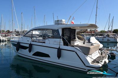 Sealine International C330 Motorboat 2016, with Volvo Penta D6 330 engine, Greece