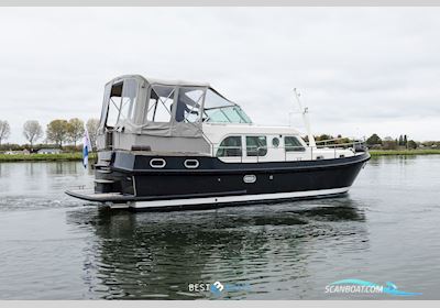 Linssen Grand Sturdy 34.9 AC Motorbåd 2010, med Volvo Penta is een Zweeds merk dat wereldwijd bekendstaat om betrouwbare en krachtige scheepsmotoren en aandrijfsystemen. Ze leveren zowel diesel- al motor, Holland