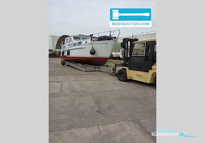 Schuurmans 1000 Motorboat 1963, with Peugeot engine, The Netherlands