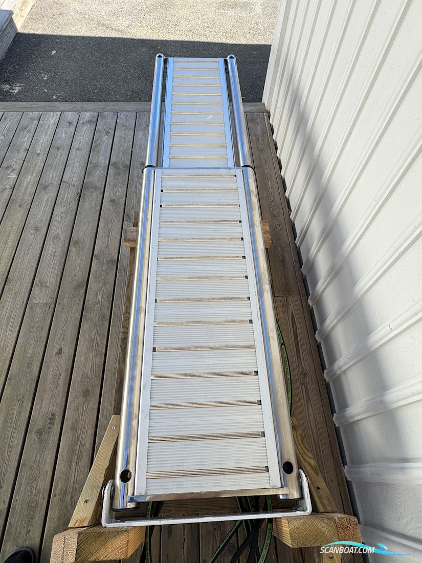 Elhydralisk landgång