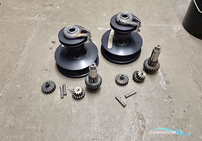 Used Harken manual winches 40.2 STA Quatro
