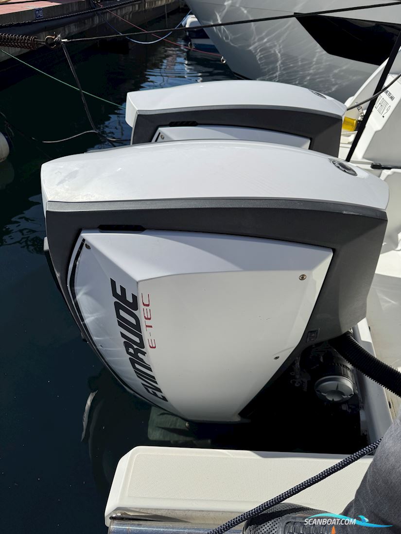 2x EVINRUDE E-TEC 200 CV – 2018 – 85 HOURS OnLY !