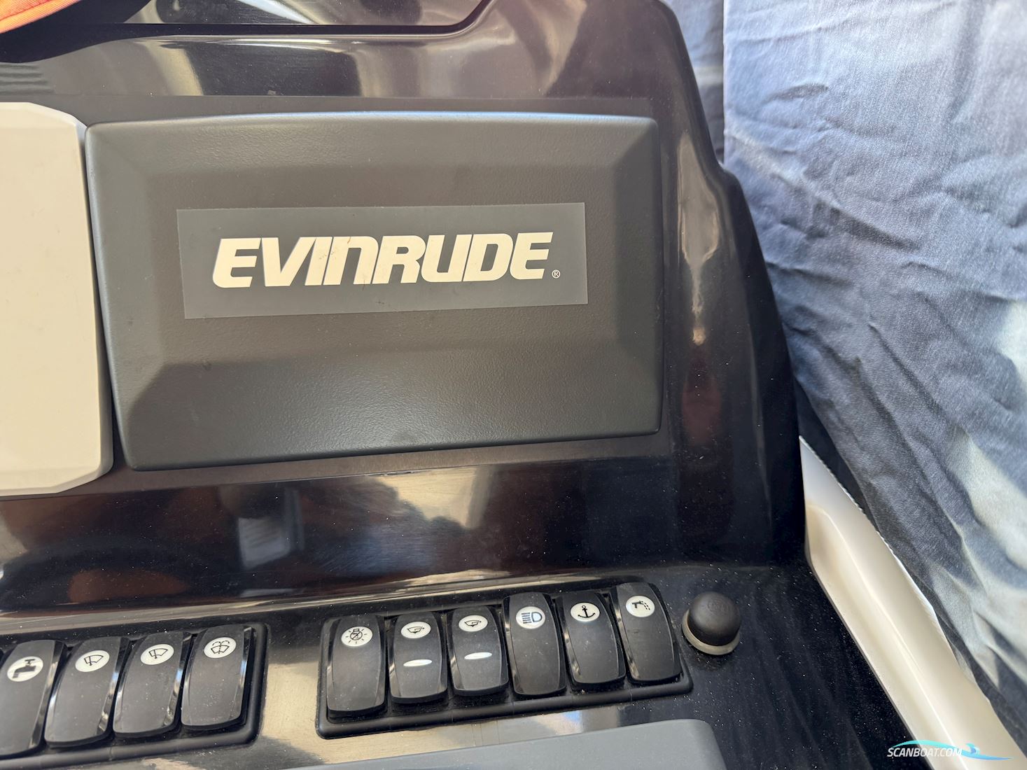 2x EVINRUDE E-TEC 200 CV – 2018 – 85 HOURS OnLY !