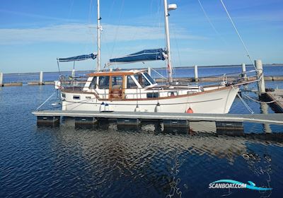 Used Lazy  Jack  Nauticat  33  