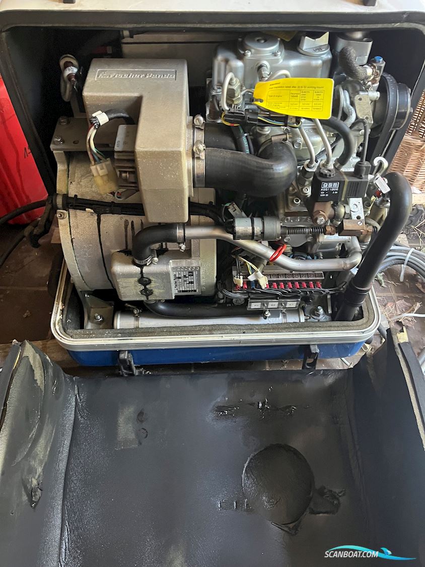 Fischer Panda Marine Generator 8.0 kVA (400V) – Mint Condition, <100 Hours!