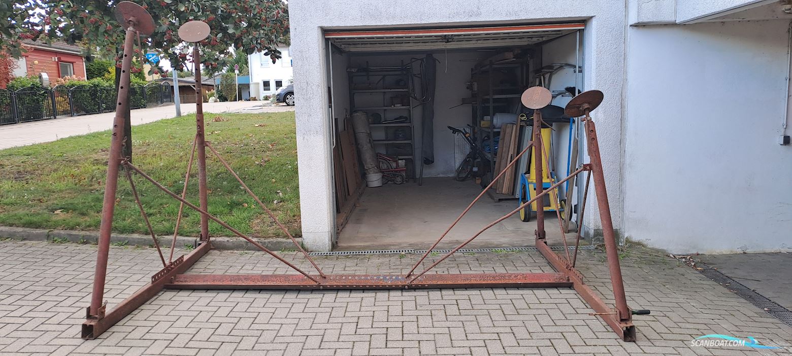 Cradel für Segelyacht