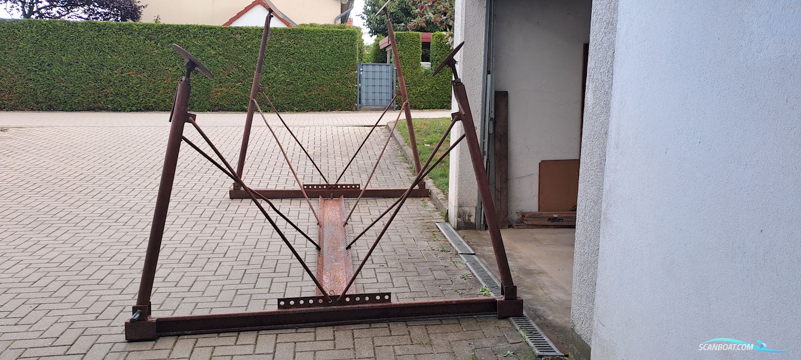 Cradel für Segelyacht