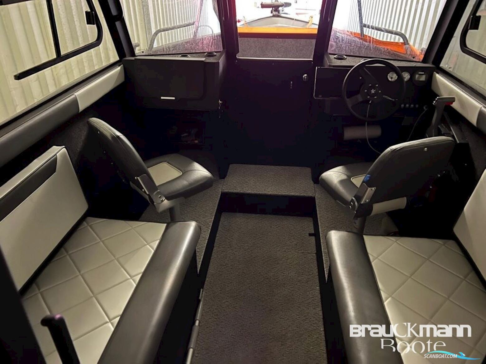 AB Inflatables 600 Cabin