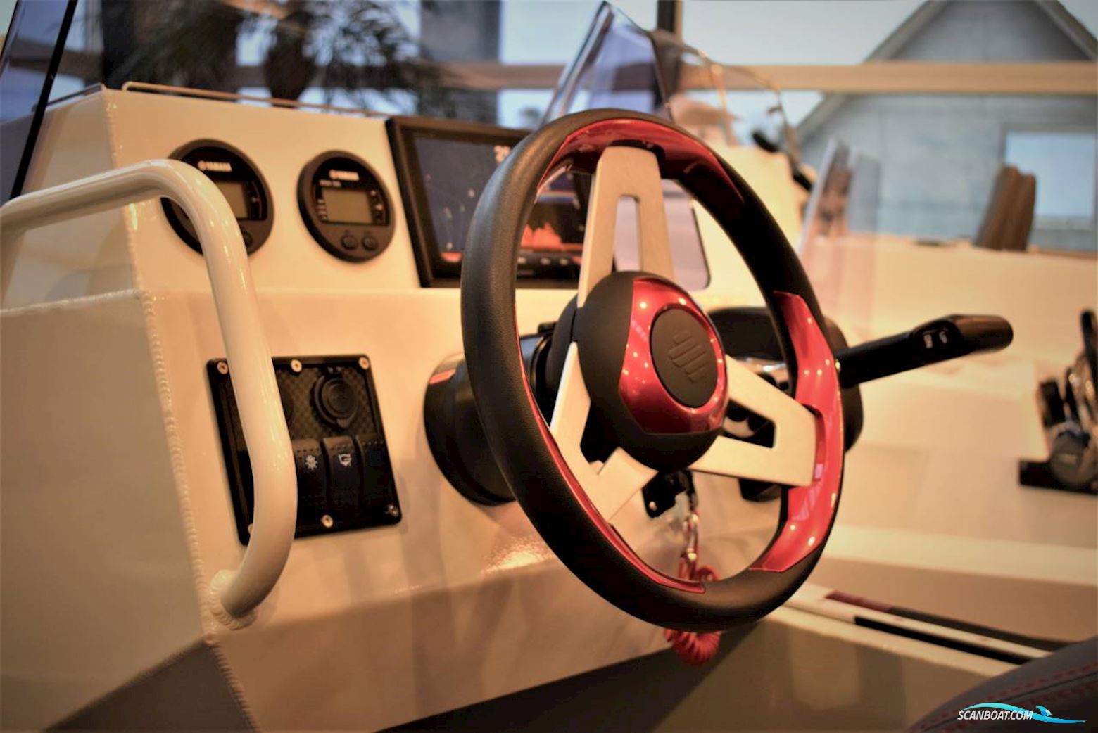 Aqua Spirit 585DC - 130 HK Yamaha/Udstyr