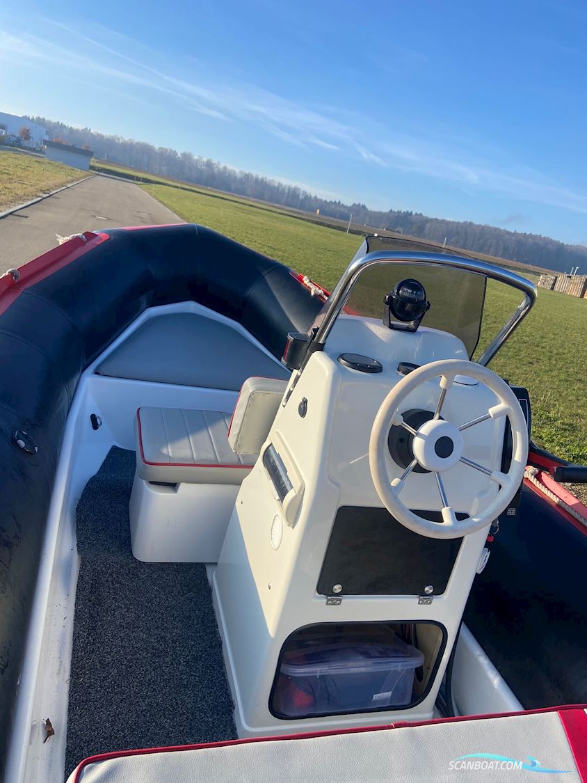 Bombard 490 Explorer