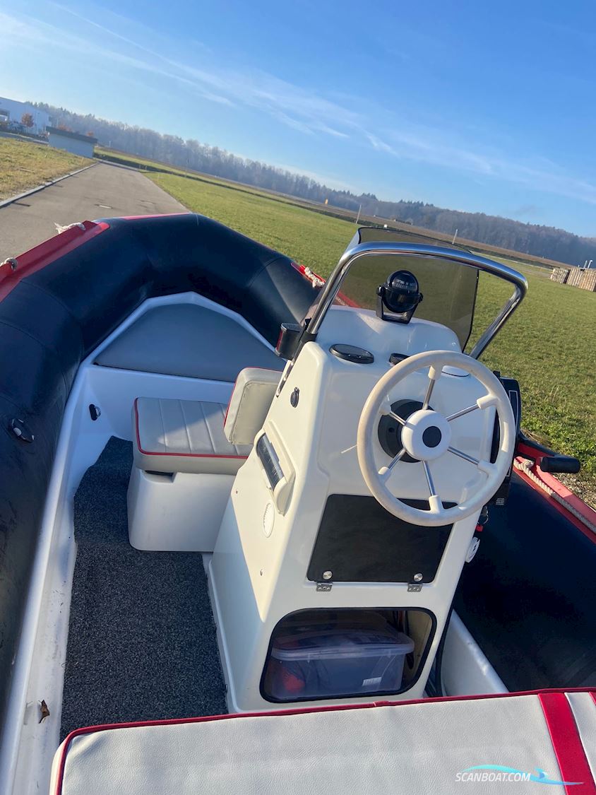 Bombard 490 Explorer