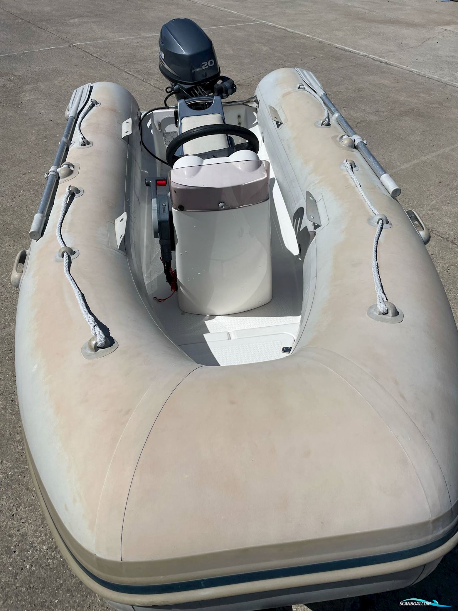 Brig 330 sport med 20 hk Yamaha